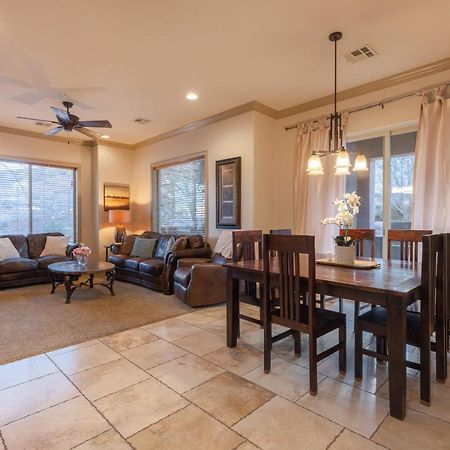 D5-Coral Springs Poolside-Ground Floor 3-Bedroom Hillside View Hurricane Bilik gambar
